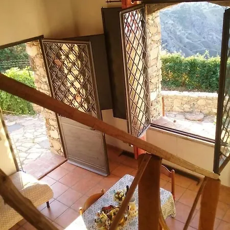 Captivating 1-bed House